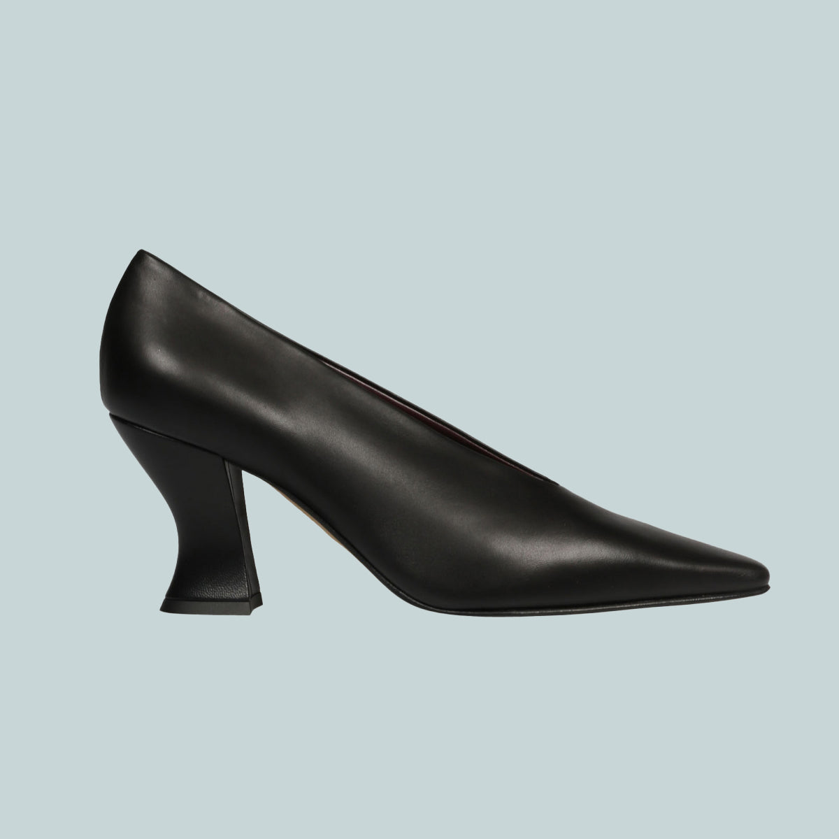 Almond pumps black