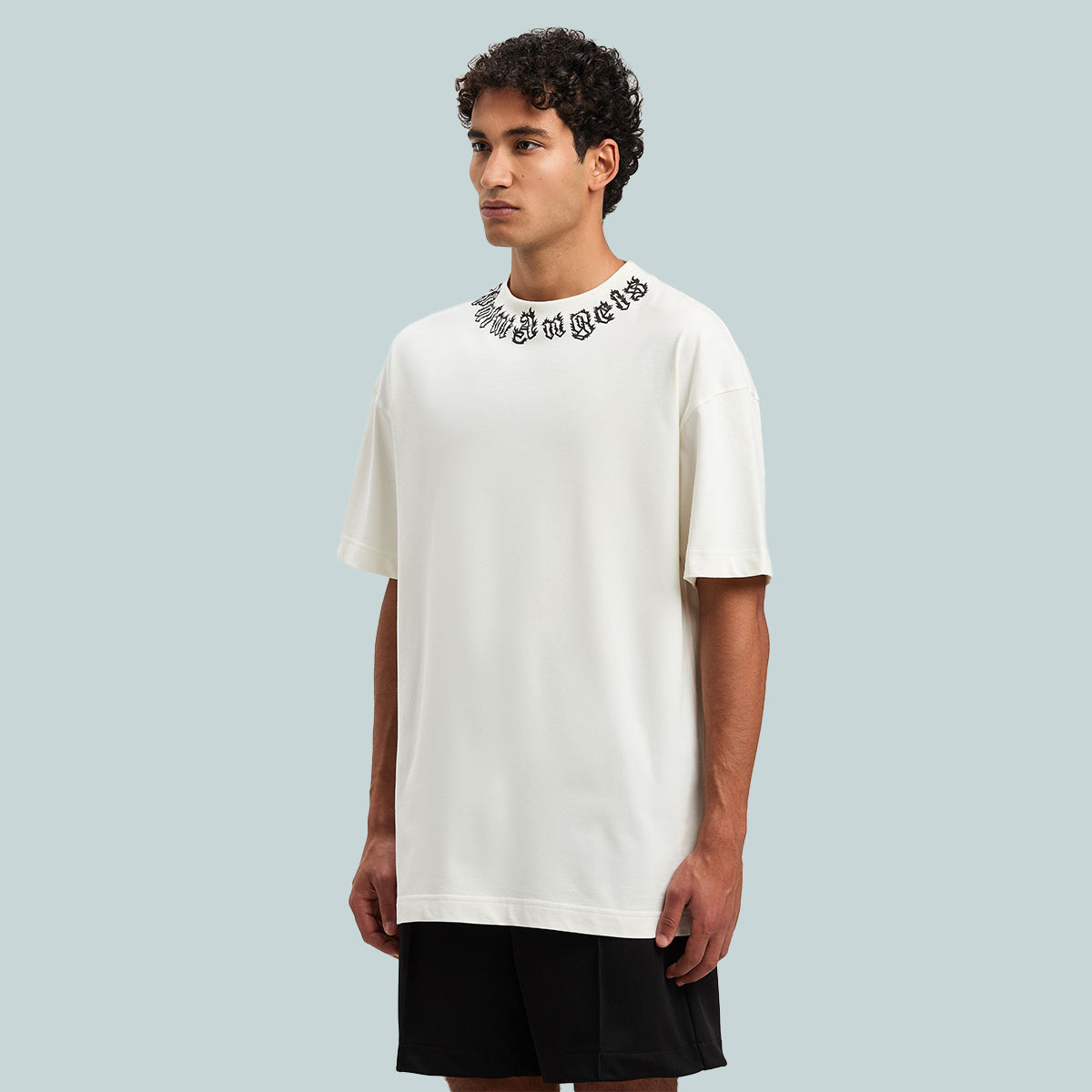 Neck Logo Tee Off-White / Black