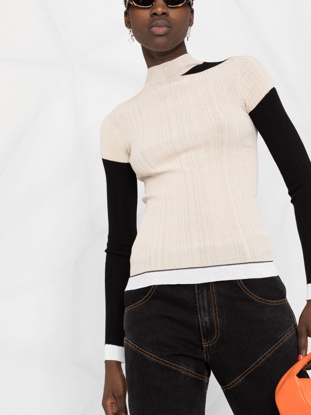 Fine rib knit turtleneck