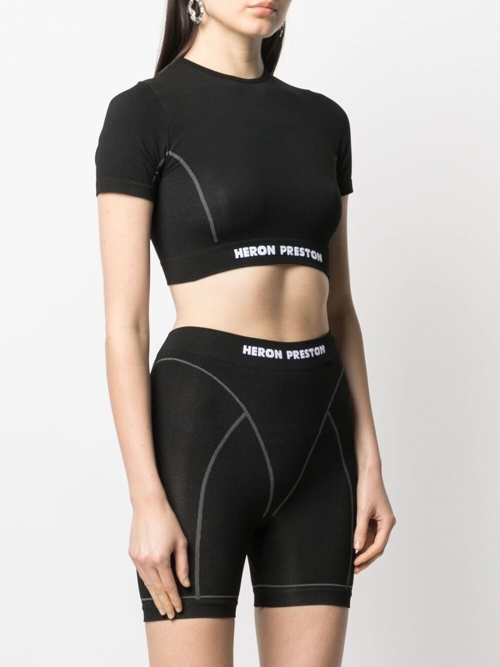 Periodic active cropped t-shirt