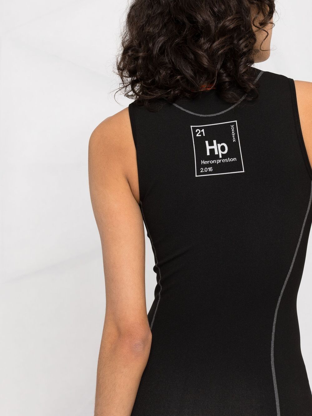 Periodic sleeveless dress black